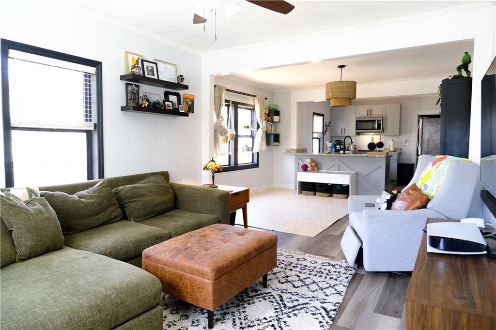 403 Superba Avenue NE