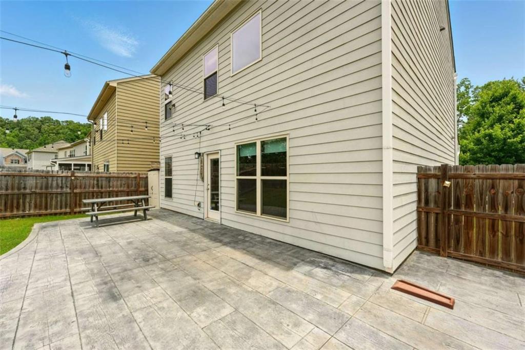 Spring at Rockhouse - Residential