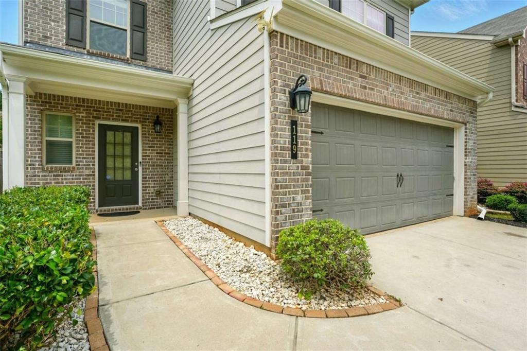 Spring at Rockhouse - Residential