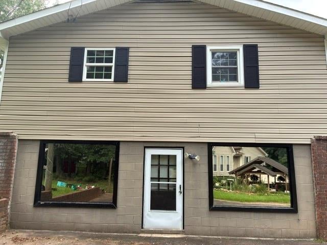 6558 SE Apache Lane