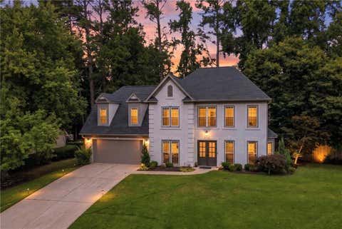 Homes For Sale - 5510 N Hillbrooke Trace<br/> Fulton County, Alpharetta, GA 30005