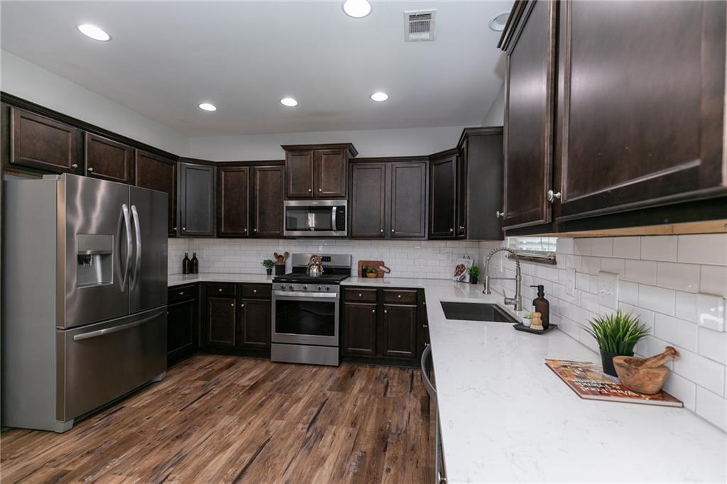 3894 Dunaire Drive, Stone Mountain, Georgia image 22