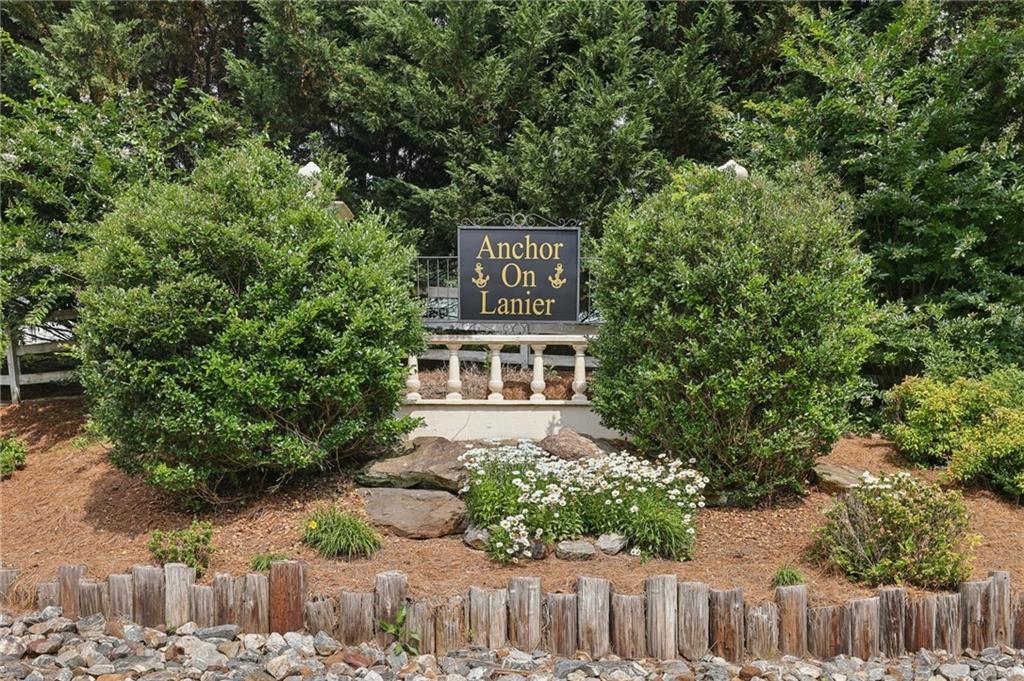 8485 Anchor on Lanier Court