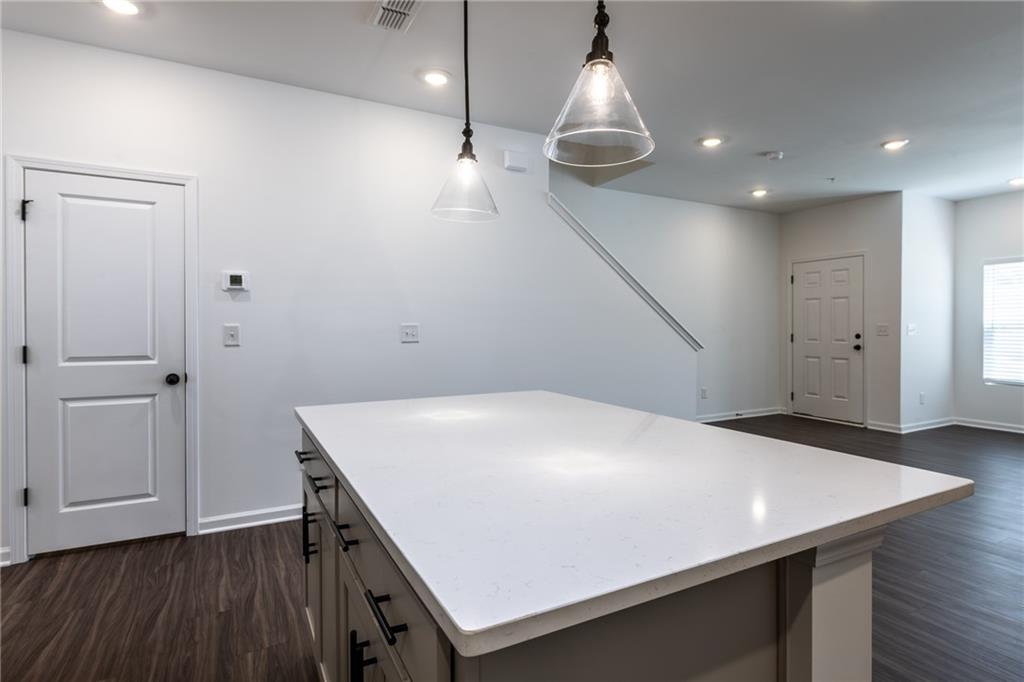 5542 Highland Street