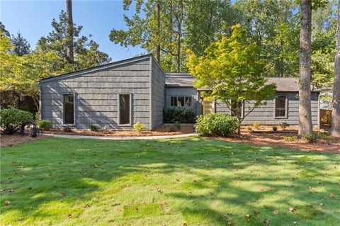 Homes For Sale - 2571 Sandy Court<br/> Marietta, GA 30066