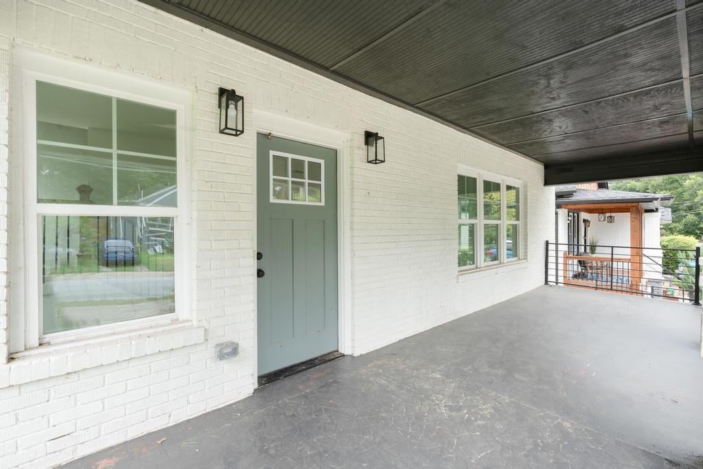 1046 Mayson Turner Road NW