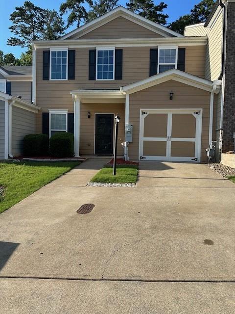 Owner is a handy man and this unit is well taken care of. Fresh interior paint and new roof. Move in condition. Very convenient location to every where, shopping, restaurants, and close to Interstate. This unit is sells AS IS.
