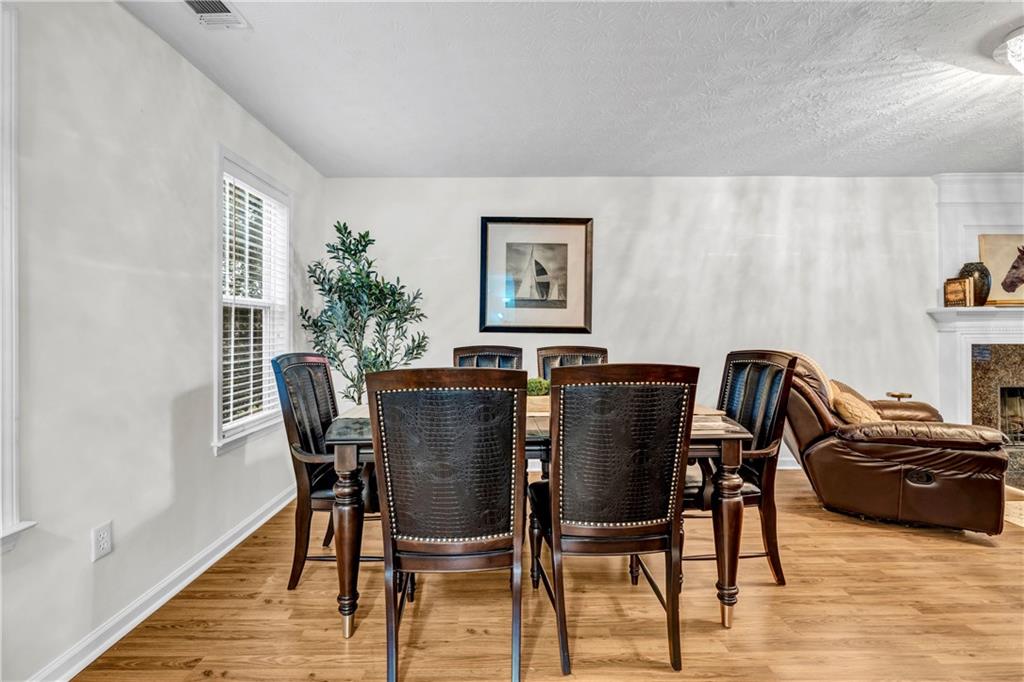 1405 Overland Crossing