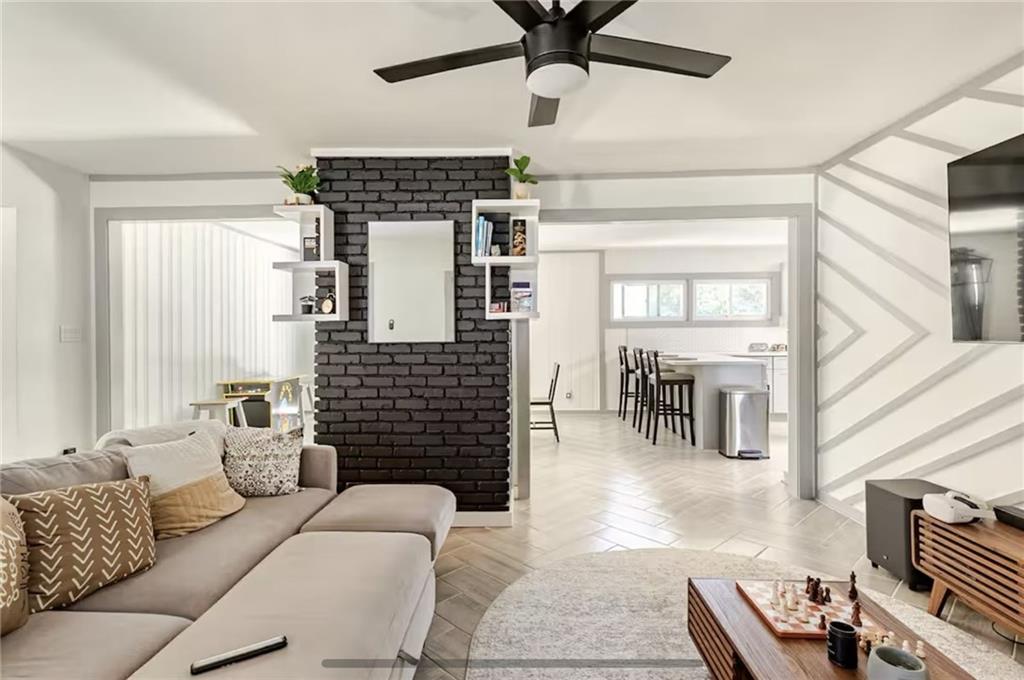 1944 Cindy Drive