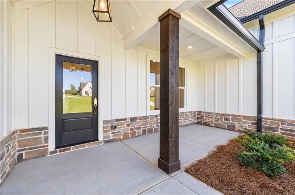 5335 Noah Road