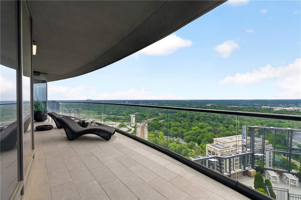 Atlanta, Georgia, 30326, United States, 2 Bedrooms Bedrooms, ,3 BathroomsBathrooms,Residential,Active,2014169