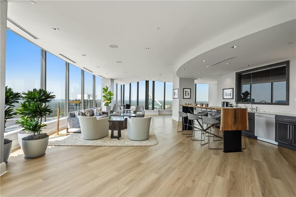 Atlanta, Georgia, 30326, United States, 2 Bedrooms Bedrooms, ,3 BathroomsBathrooms,Residential,Active,2014169