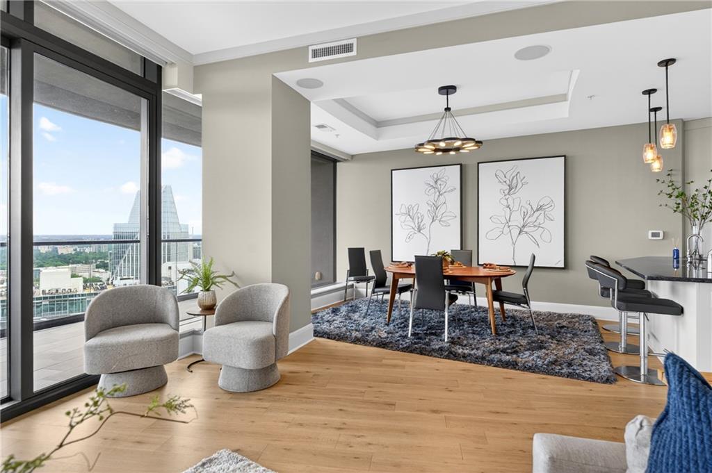 Atlanta, Georgia, 30326, United States, 2 Bedrooms Bedrooms, ,3 BathroomsBathrooms,Residential,Active,2014169