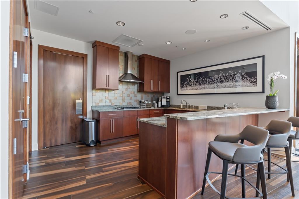 Atlanta, Georgia, 30326, United States, 2 Bedrooms Bedrooms, ,3 BathroomsBathrooms,Residential,Active,2014169