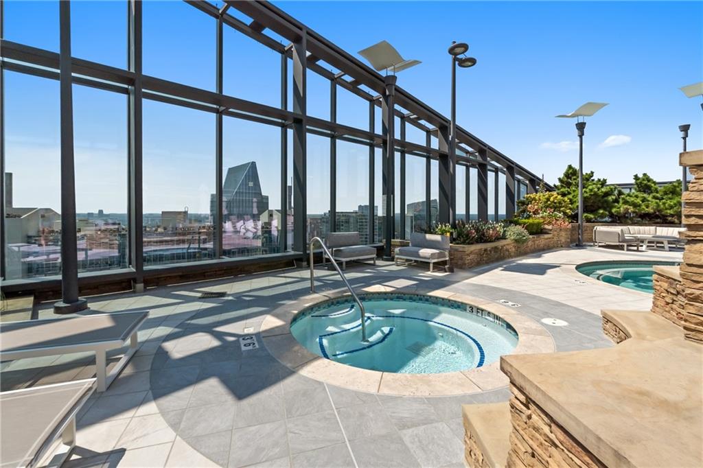 Atlanta, Georgia, 30326, United States, 2 Bedrooms Bedrooms, ,3 BathroomsBathrooms,Residential,Active,2014169