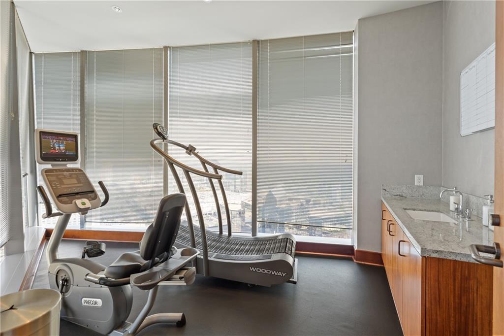Atlanta, Georgia, 30326, United States, 2 Bedrooms Bedrooms, ,3 BathroomsBathrooms,Residential,Active,2014169