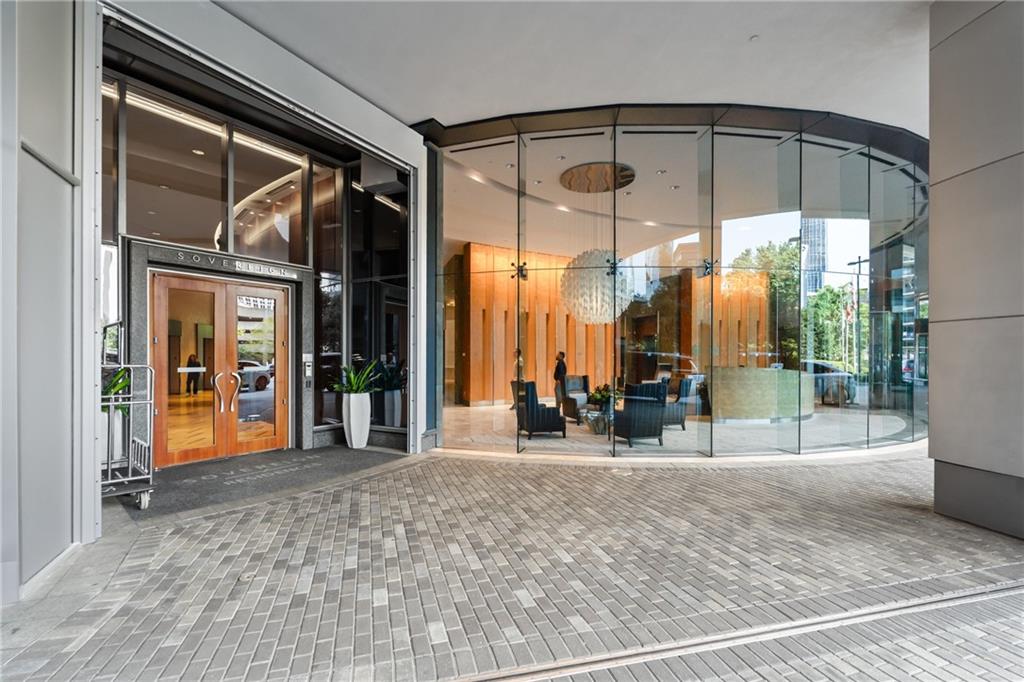 Atlanta, Georgia, 30326, United States, 2 Bedrooms Bedrooms, ,3 BathroomsBathrooms,Residential,Active,2014169