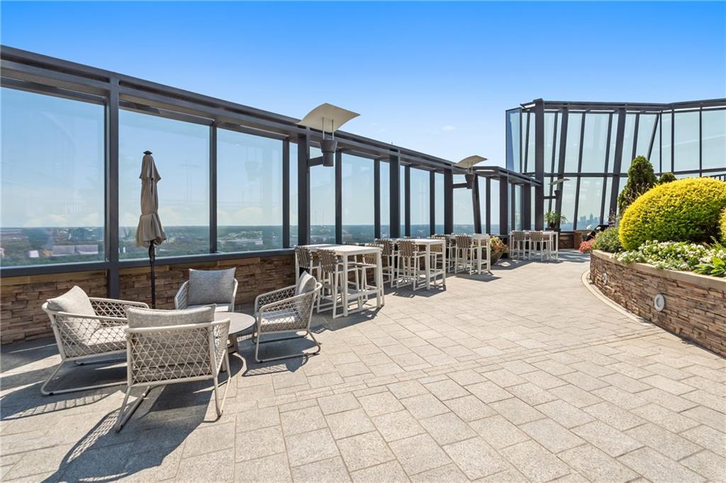 Atlanta, Georgia, 30326, United States, 2 Bedrooms Bedrooms, ,3 BathroomsBathrooms,Residential,Active,2014169