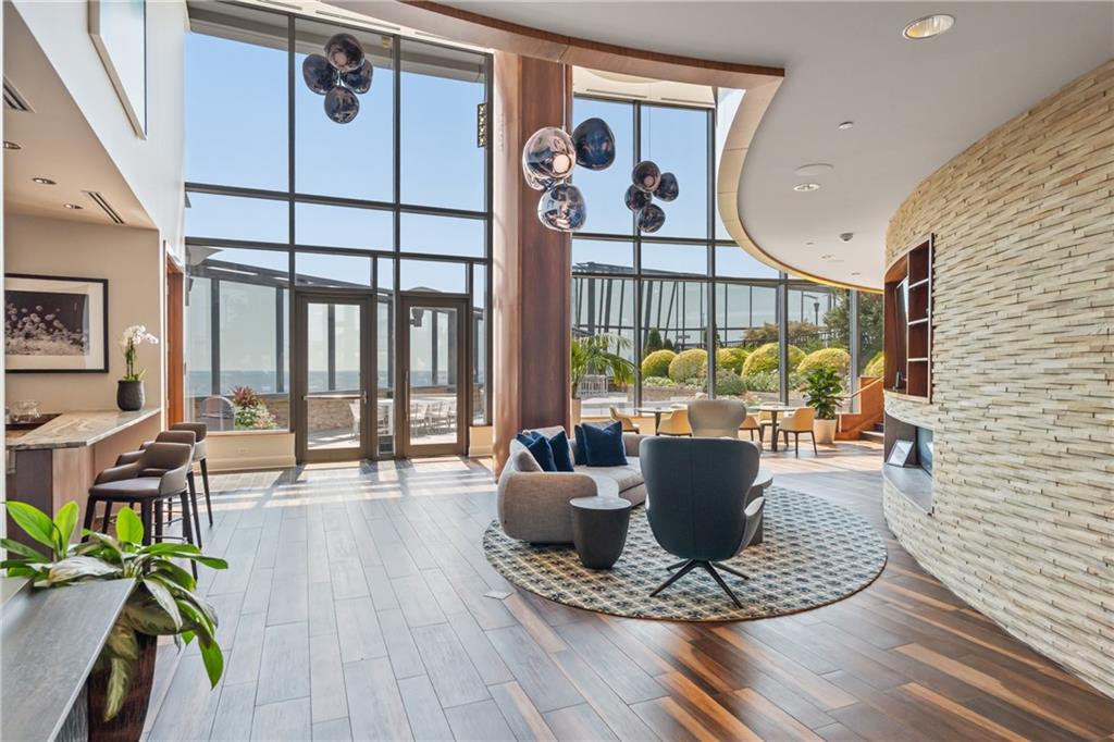 Atlanta, Georgia, 30326, United States, 2 Bedrooms Bedrooms, ,3 BathroomsBathrooms,Residential,Active,2014169