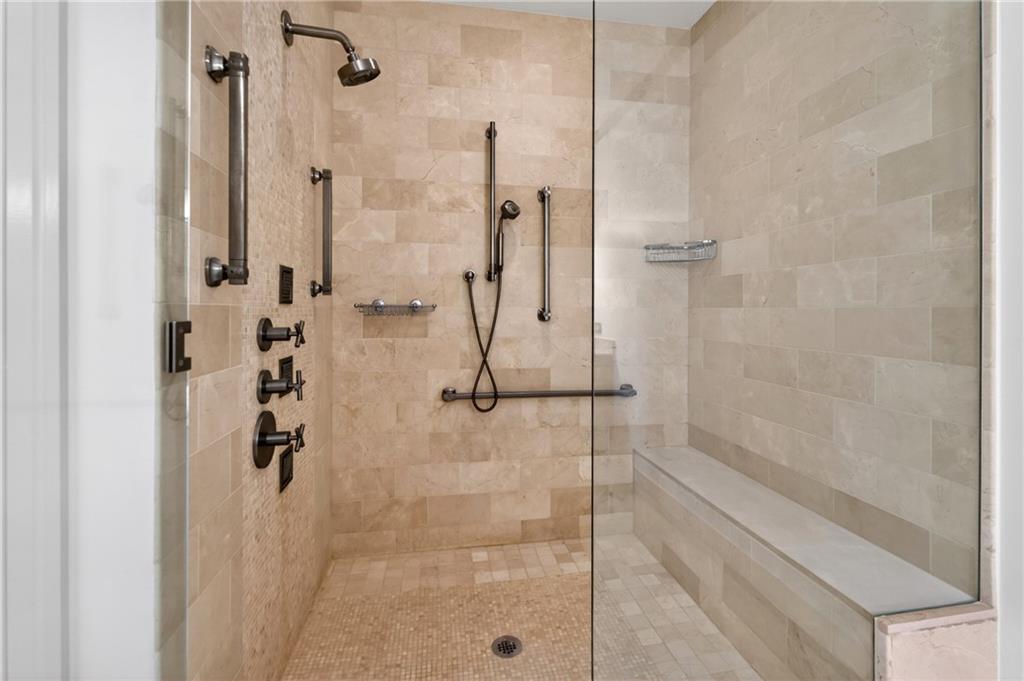 Atlanta, Georgia, 30326, United States, 2 Bedrooms Bedrooms, ,3 BathroomsBathrooms,Residential,Active,2014169