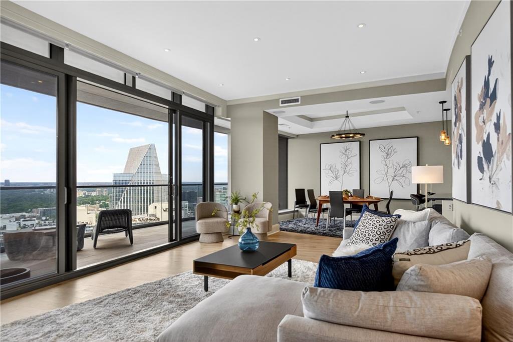 Atlanta, Georgia, 30326, United States, 2 Bedrooms Bedrooms, ,3 BathroomsBathrooms,Residential,Active,2014169