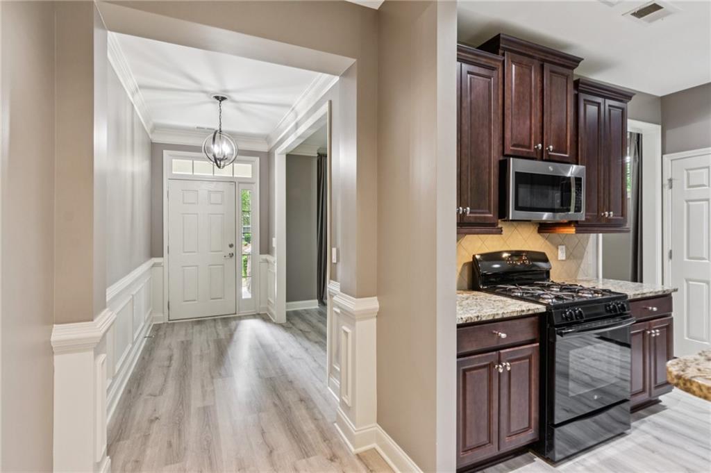 328 Shade Tree Circle