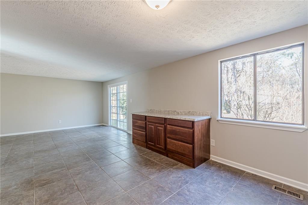 3344 Creekwood Drive, Rex, Georgia image 30