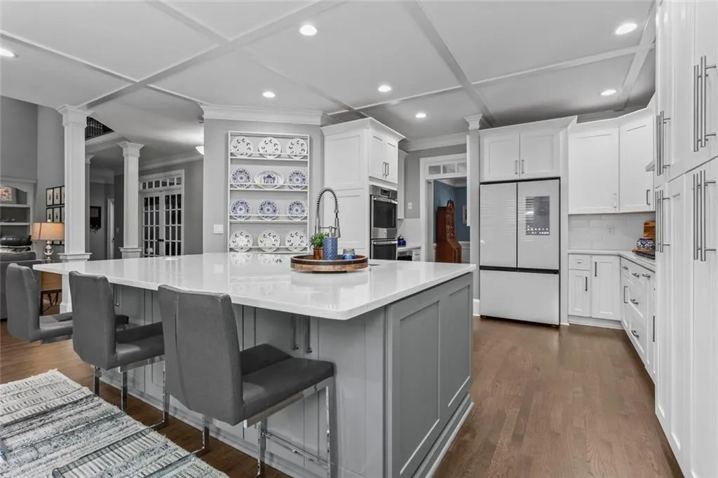 Alpharetta, Georgia 30005, United States, 4 Bedrooms Bedrooms, ,5 BathroomsBathrooms,Residential,Active,200342