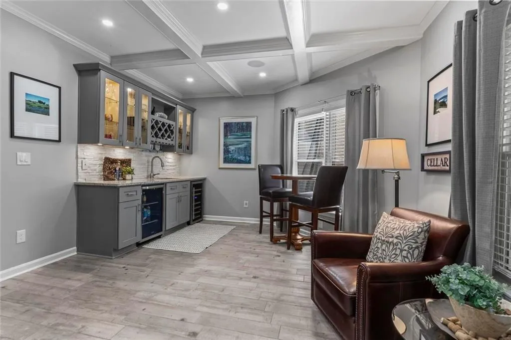 Alpharetta, Georgia 30005, United States, 4 Bedrooms Bedrooms, ,5 BathroomsBathrooms,Residential,Active,200342