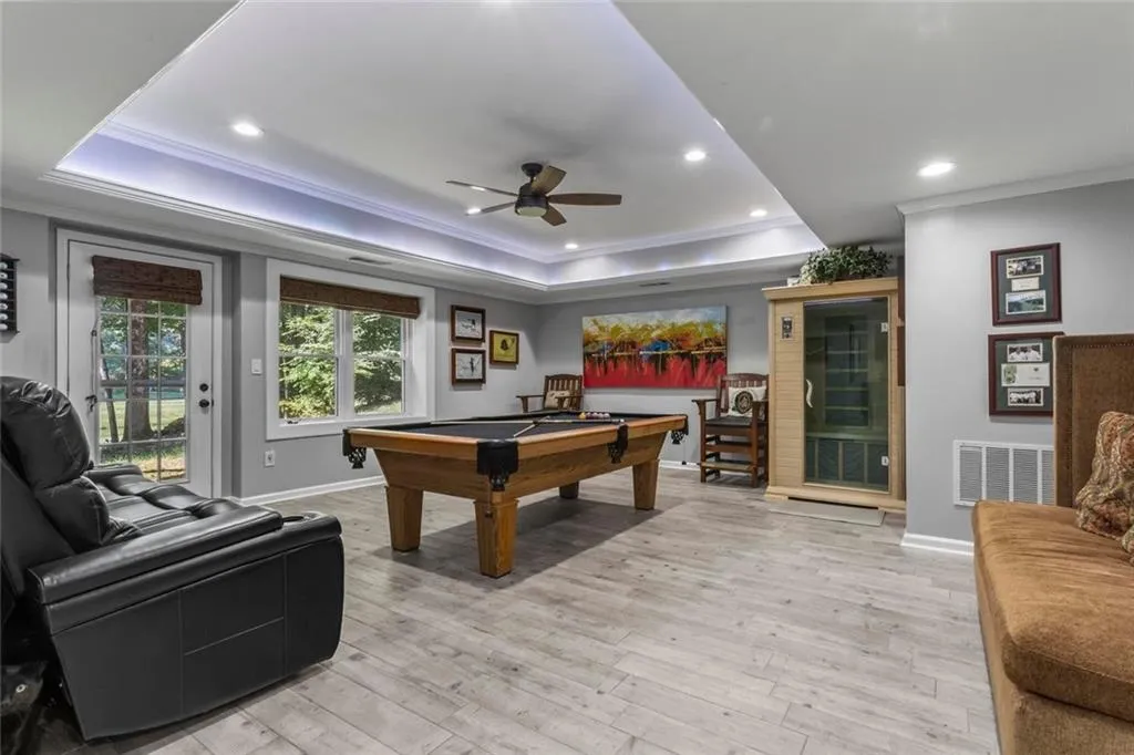 Alpharetta, Georgia 30005, United States, 4 Bedrooms Bedrooms, ,5 BathroomsBathrooms,Residential,Active,200342