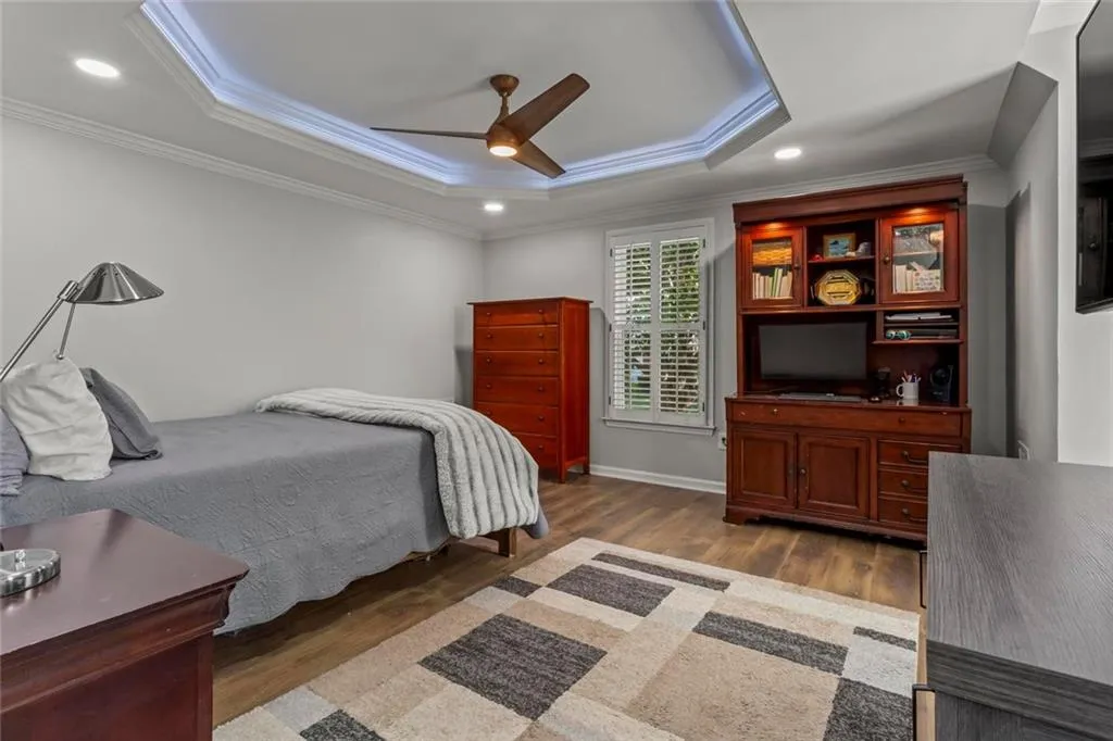 Alpharetta, Georgia 30005, United States, 4 Bedrooms Bedrooms, ,5 BathroomsBathrooms,Residential,Active,200342