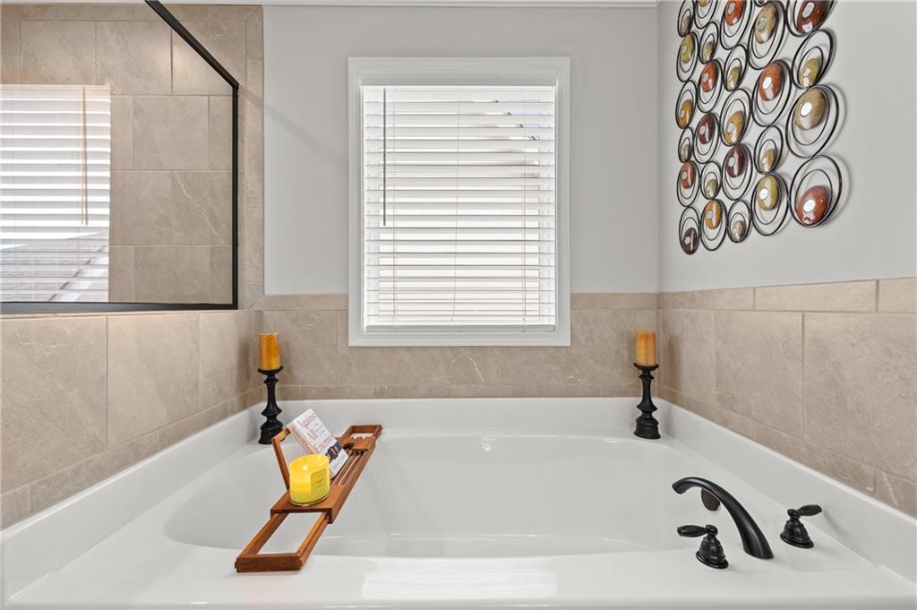 5117 Parkwood Drive, Flowery Branch, Georgia image 30