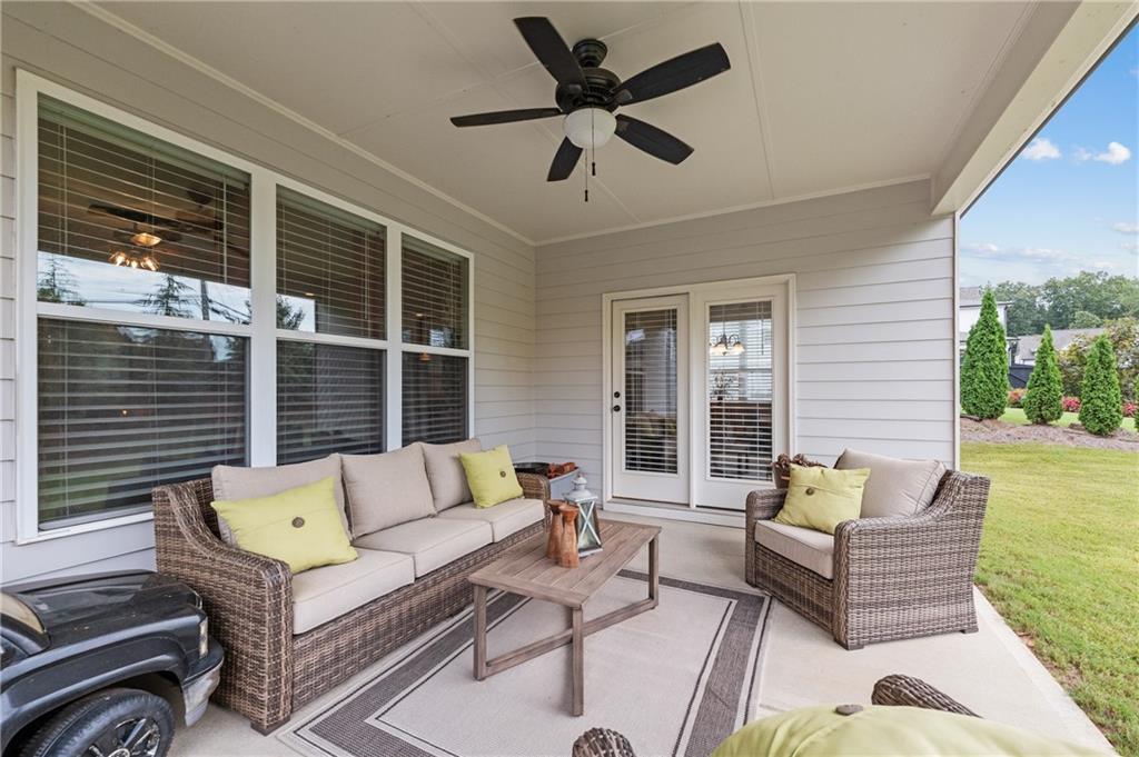 5117 Parkwood Drive, Flowery Branch, Georgia image 7