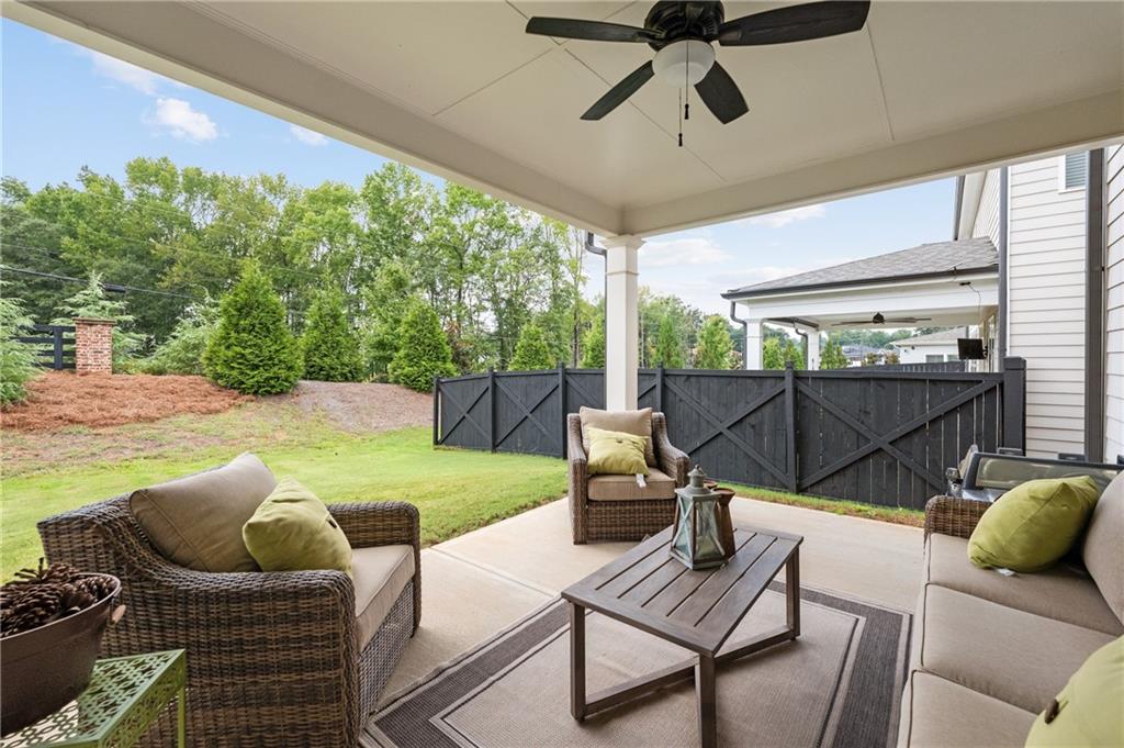 5117 Parkwood Drive, Flowery Branch, Georgia image 5