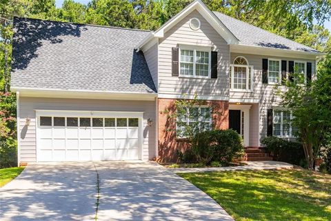 Homes For Sale - 749 Sunny Field Lane<br/> Lawrenceville, GA 30043
