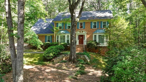 Homes For Sale - 6051 Millstone Run<br/> Stone Mountain, GA 30087