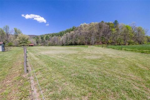 A home in Clarkesville