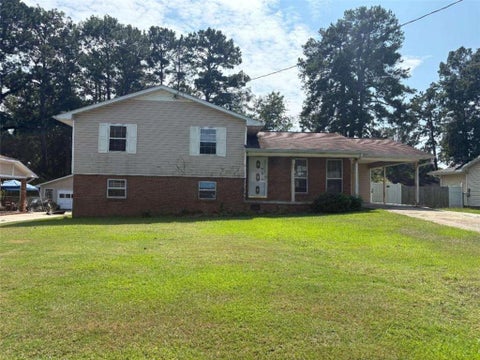 Homes For Sale - 801 S Carter Drive<br/> Jonesboro, GA 30236