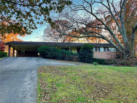 A home in Lilburn