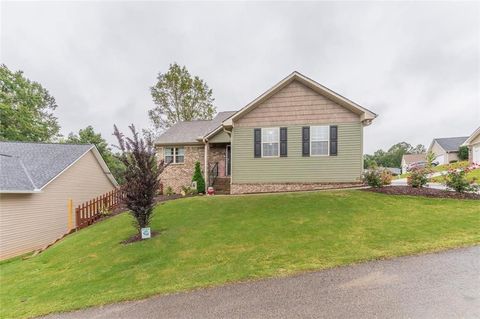 Single Family Residence in Demorest GA 104 Beacon Court.jpg