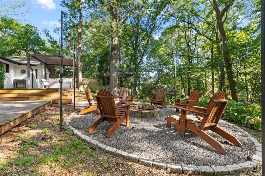 2485 Shallowford Road NE