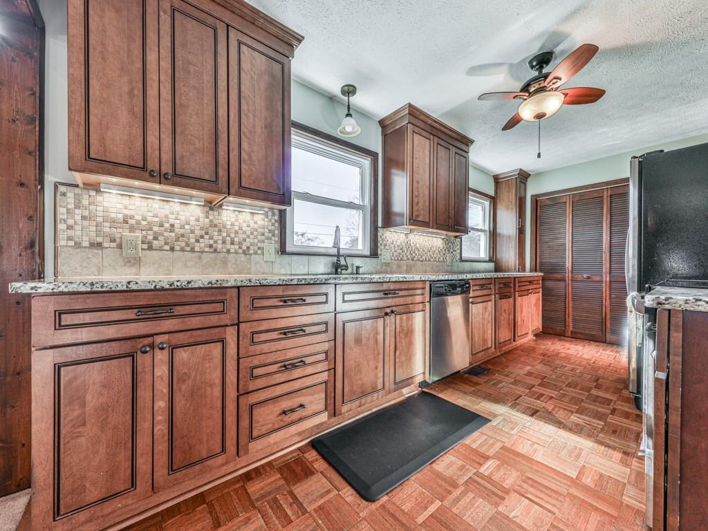 14 Town And Country Drive, Cartersville, Georgia image 2