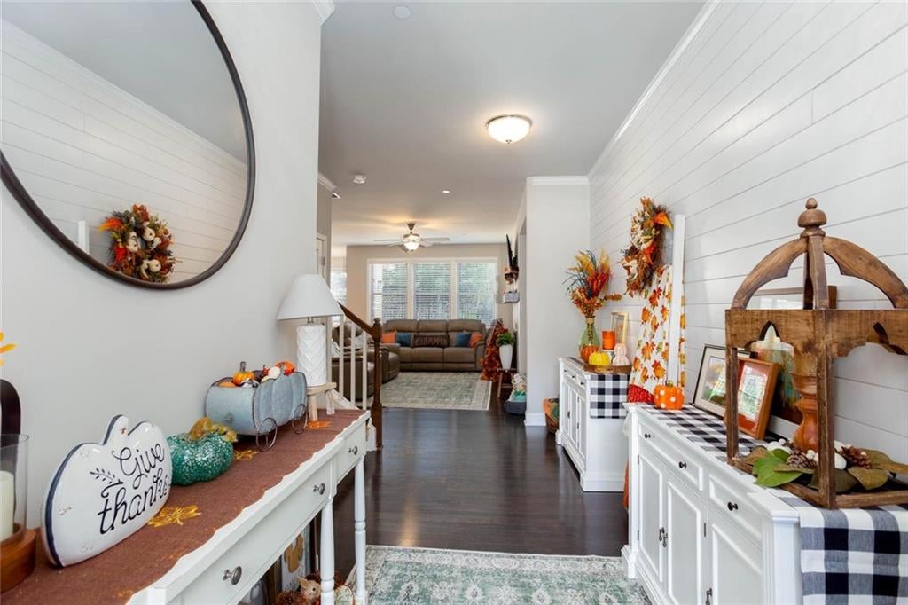 207 Magnolia Creek Way