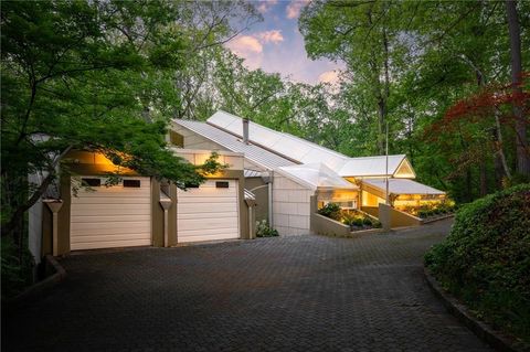 1121 Dawn View Lane NW Atlanta GA 30327