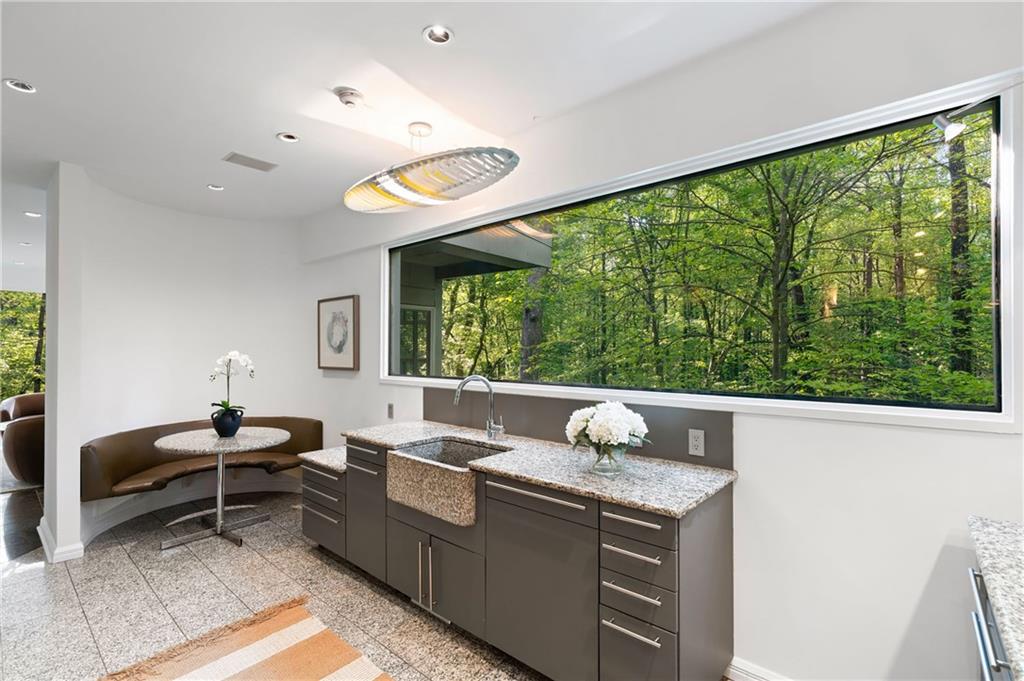 1121 Dawn View Lane, Atlanta, Georgia image 22