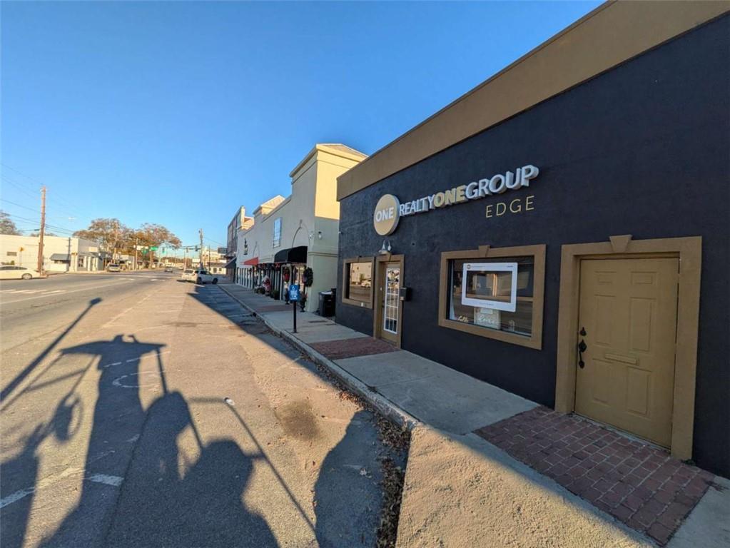 242 N 5th Avenue N A, B, 226