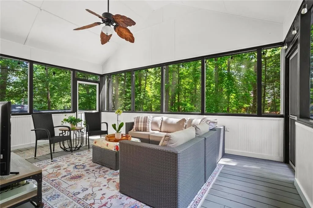 Alpharetta, Georgia 30005, United States, 5 Bedrooms Bedrooms, ,3 BathroomsBathrooms,Residential,Active,156073