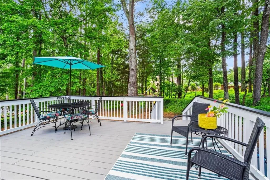 Alpharetta, Georgia 30005, United States, 5 Bedrooms Bedrooms, ,3 BathroomsBathrooms,Residential,Active,156073