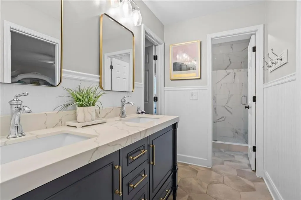 Alpharetta, Georgia 30005, United States, 5 Bedrooms Bedrooms, ,3 BathroomsBathrooms,Residential,Active,156073