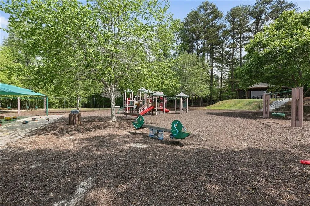 Alpharetta, Georgia 30005, United States, 5 Bedrooms Bedrooms, ,3 BathroomsBathrooms,Residential,Active,156073